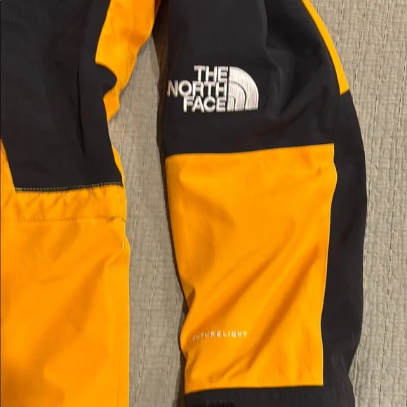 The North Face Men's 1994 retro mountain Futurelight jacket - Picture 2 of 8